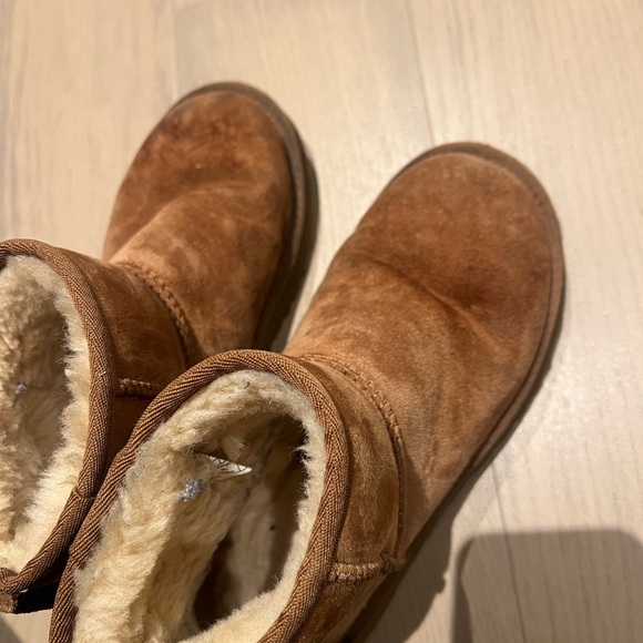UGG Classic Mini II Boot - Picture 6 of 6